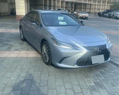 rent lexus car easily in dubai