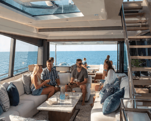 Guests in Cruise Guests in Cruise